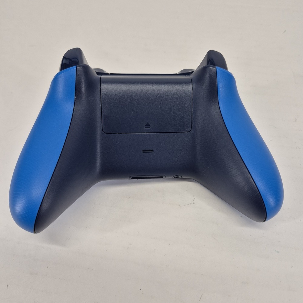 Microsoft Xbox One Wireless Controller Blue 1708 - Picture 2 of 3